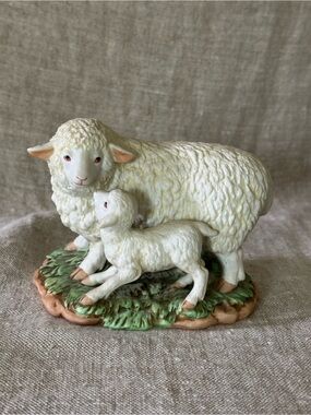 Vintage Homco porcelain sheep with lamb figurine